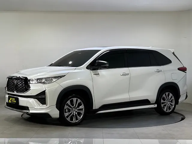 TOYOTA ZENIX Q HYBRID